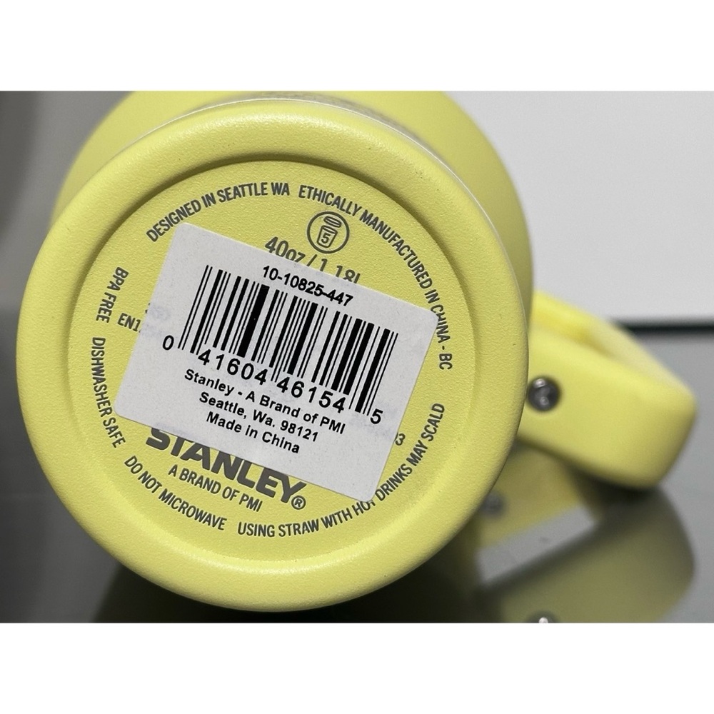 Stanley Quencher H2.0 FlowState Tumbler 40oz, LEMONADE - Picture 4 of 4